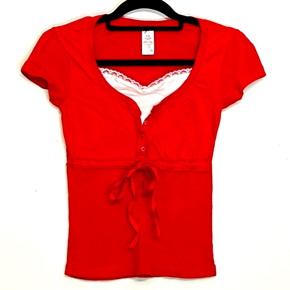 🌞 Avon layered look red short sleeve top with white lace faux cami tie women.S